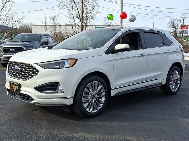 2022 Ford Edge Titanium